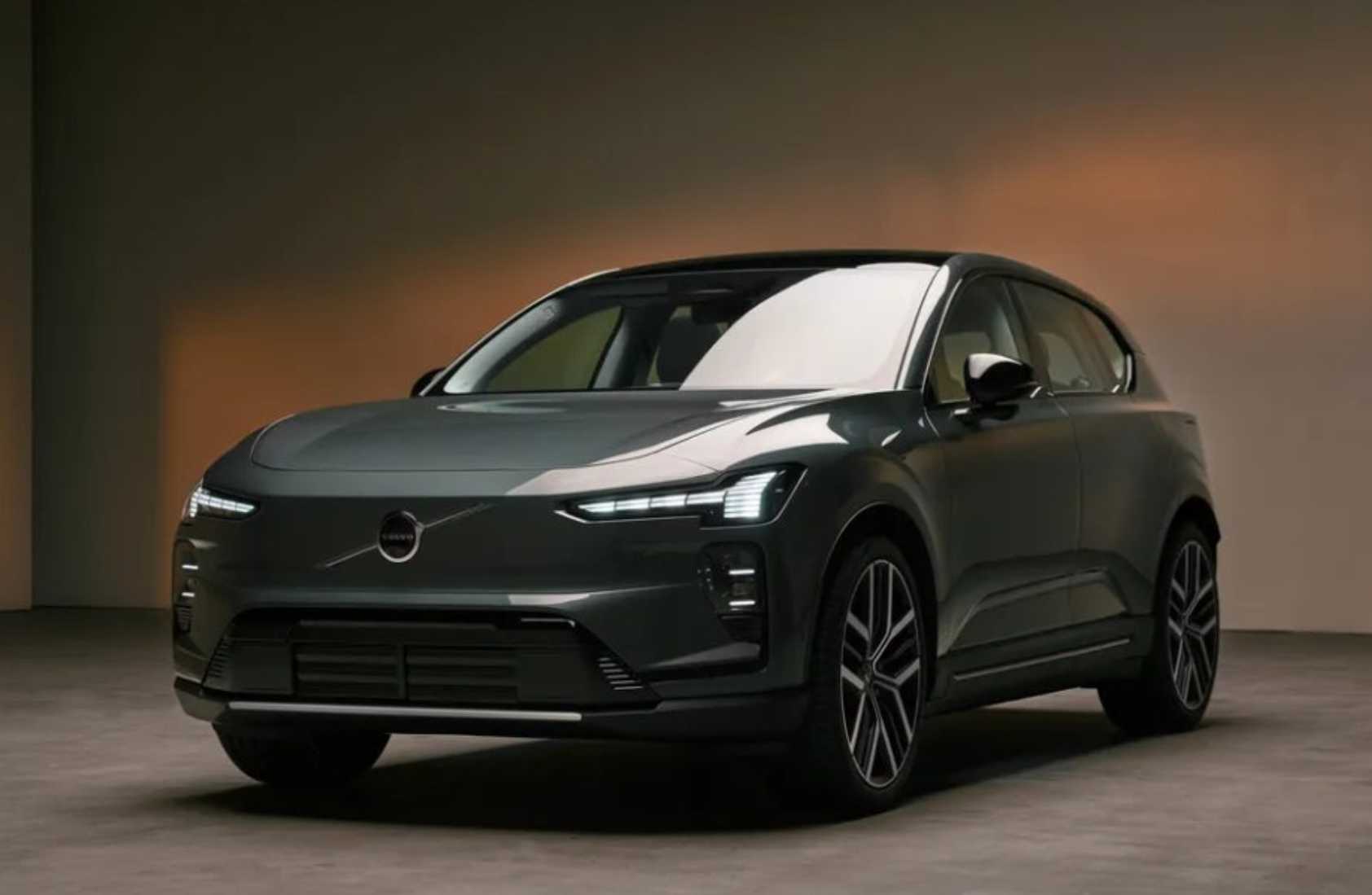 볼보 EX60, 사전 계약부터 '대박' 예감! EX30 인기 넘었다