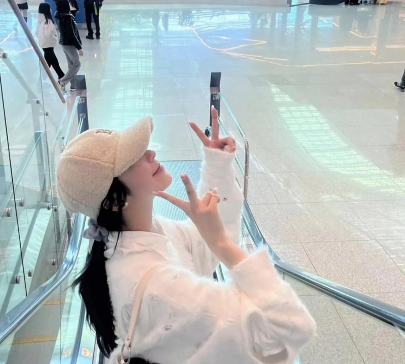 프로미스나인 백지헌 꾸안꾸 사복 코디