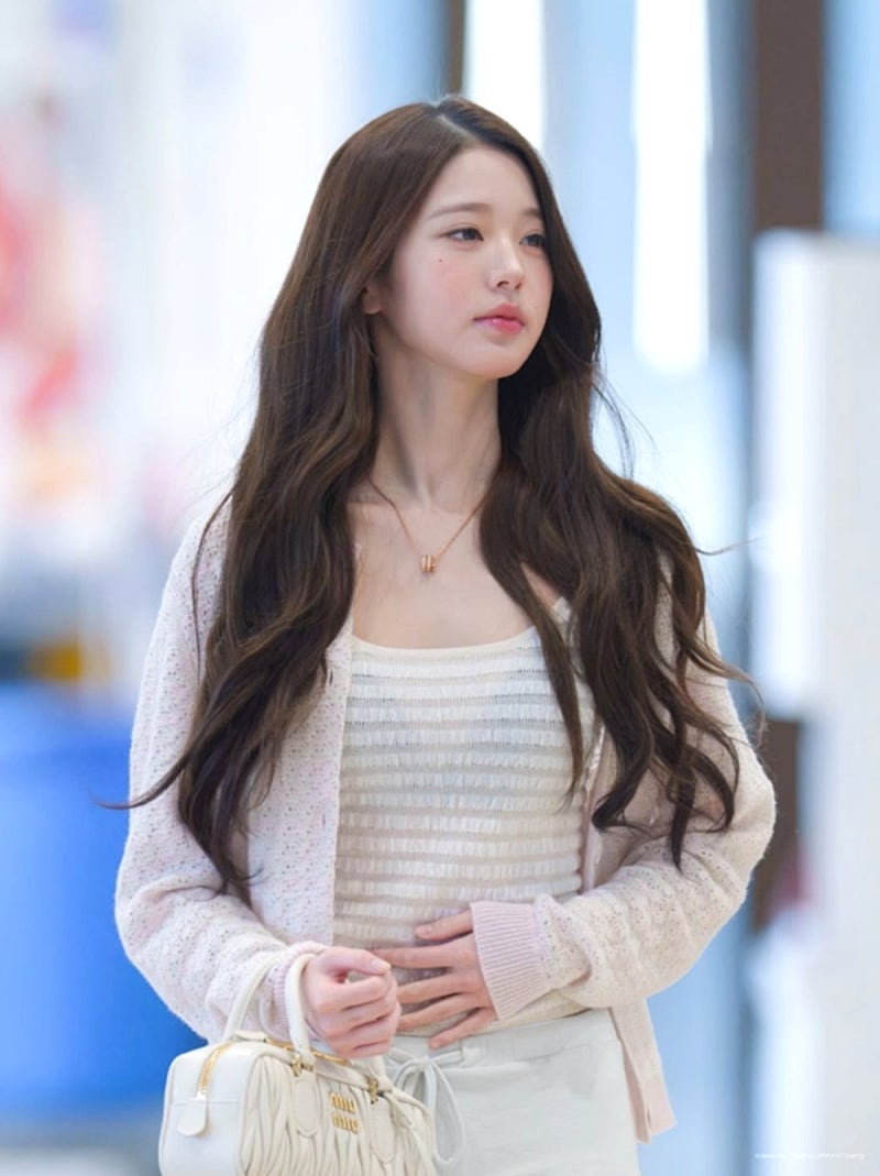 장원영 공항패션 화제, 마스크와 캡모자로 얼굴 가린 이유는?