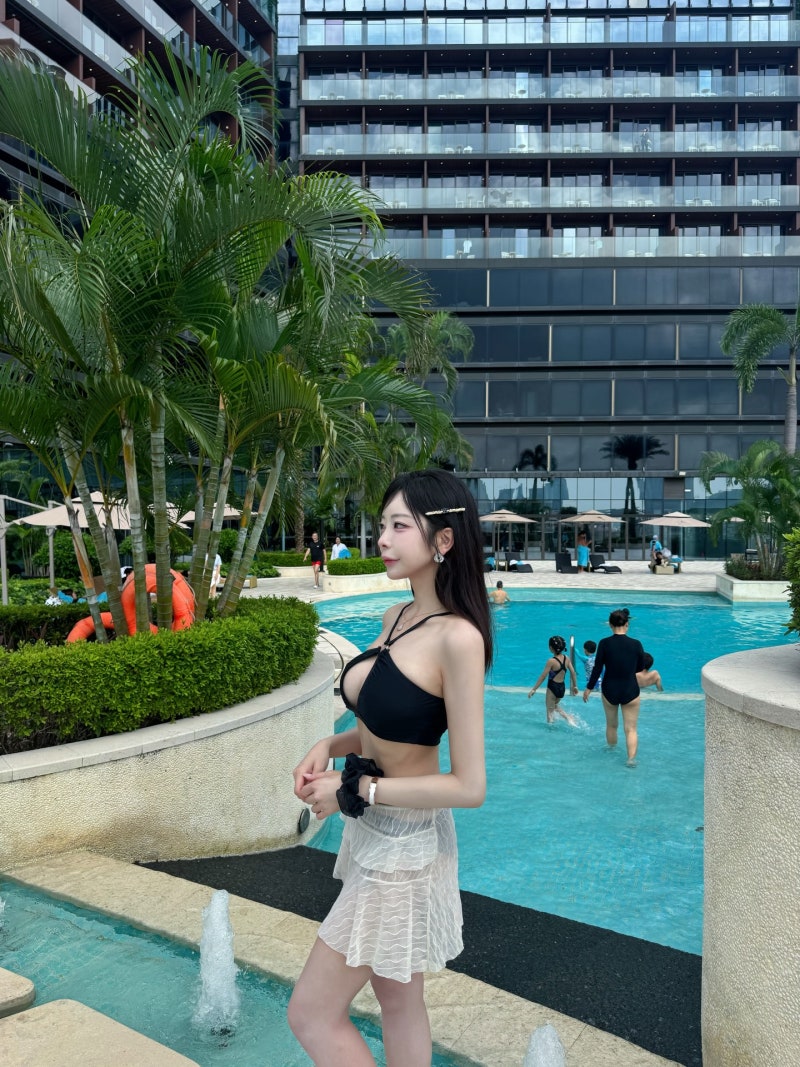 민세령 비키니 패션 화제, 뉴스 속 모습과 달랐던 데일리룩 스타일 모음