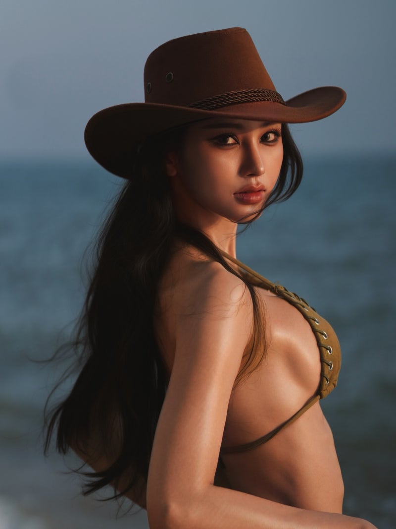 베니타(Venita Chansupasen) 비키니룩