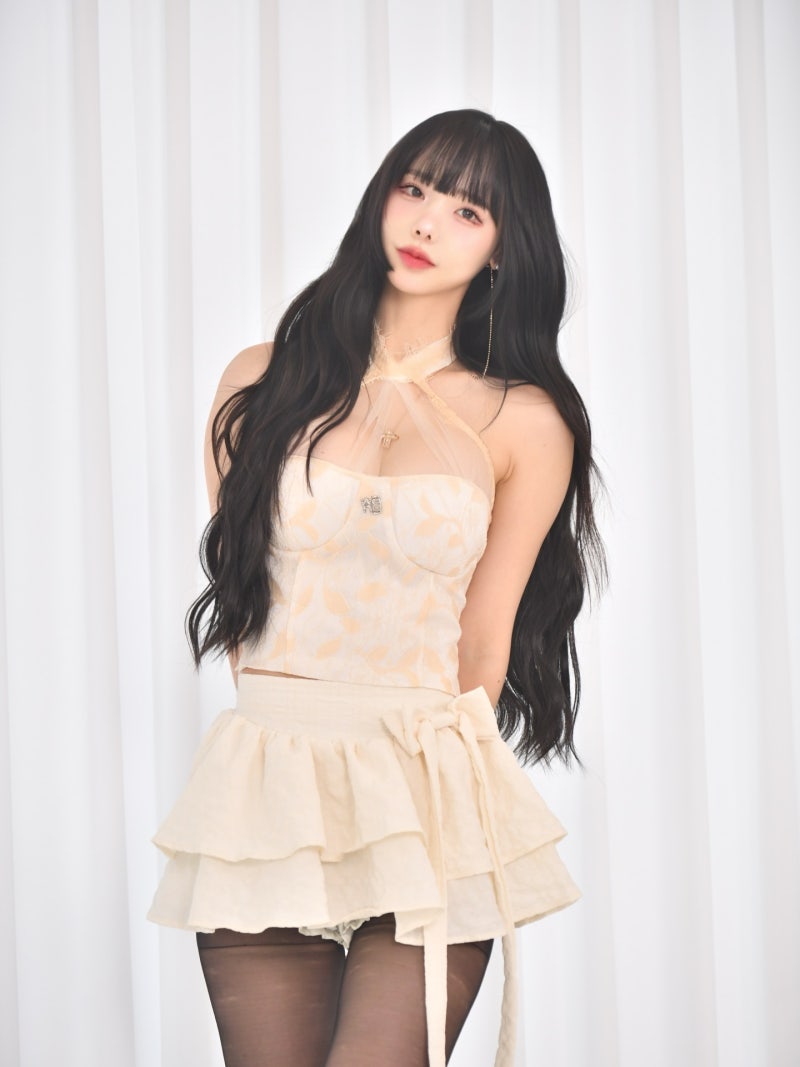레이싱 모델 연두 패션