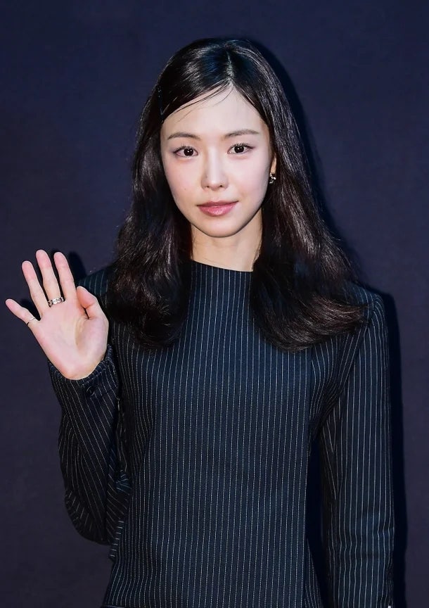 김부장 끝나고 확 달라진 손나은 근황에 시선 집중 김부장 끝나고 확 달라진 손나은 근황에 시선 집중