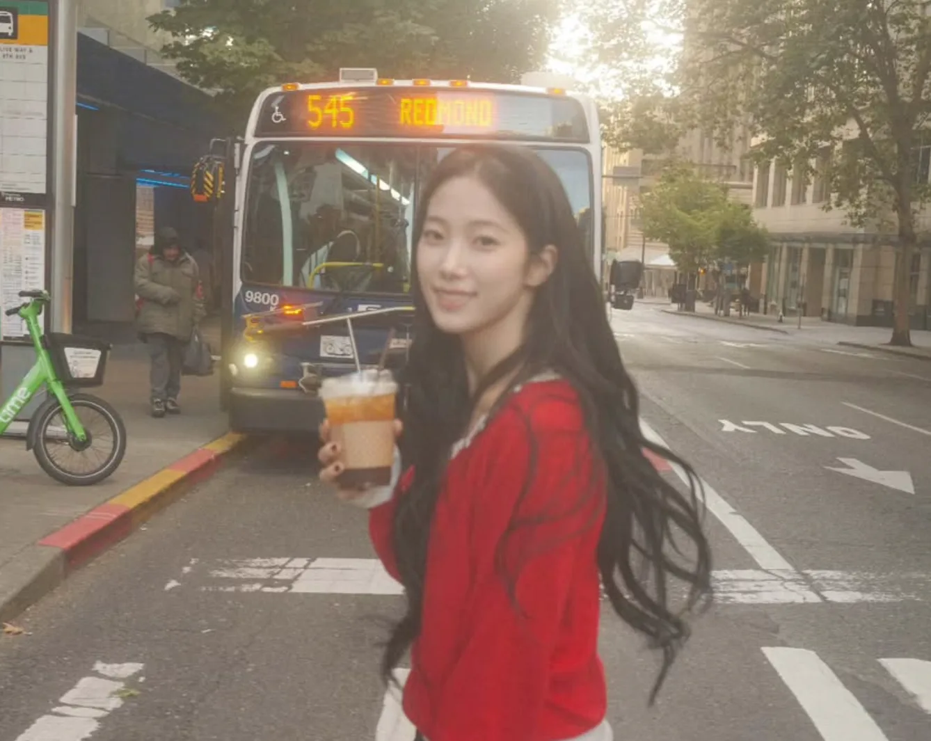 르세라핌 카즈하 사복